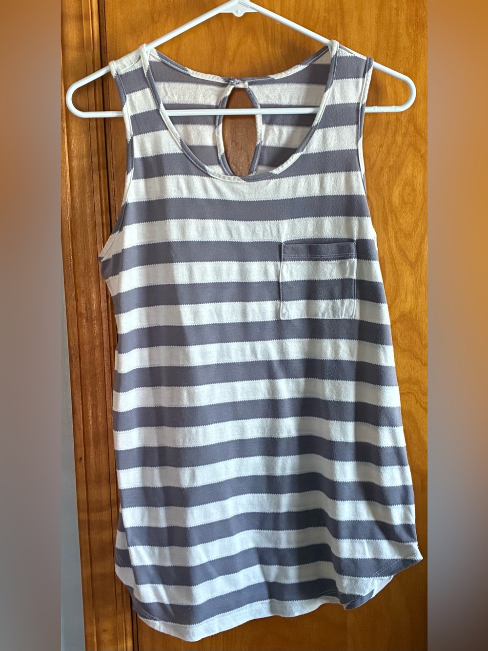 Stitch Fix Women’s Gray & White Striped Sleeveless Pocket Tank Top - Size M